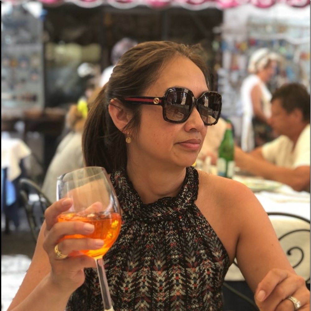 Meet your Posher, Regina